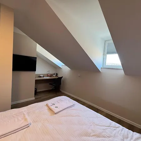 Promenaden Hotel 4*